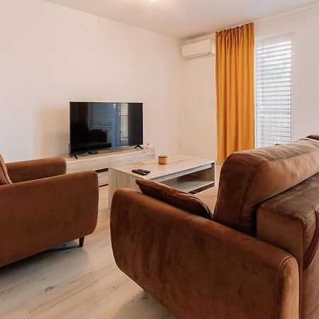 Sunrise Apartments セネツ エクステリア 写真